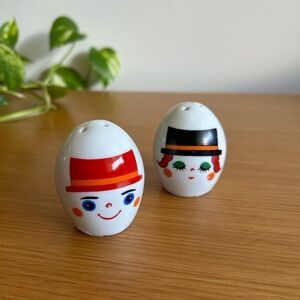 Vintage Egg Shaped Salt and Pepper Shakers